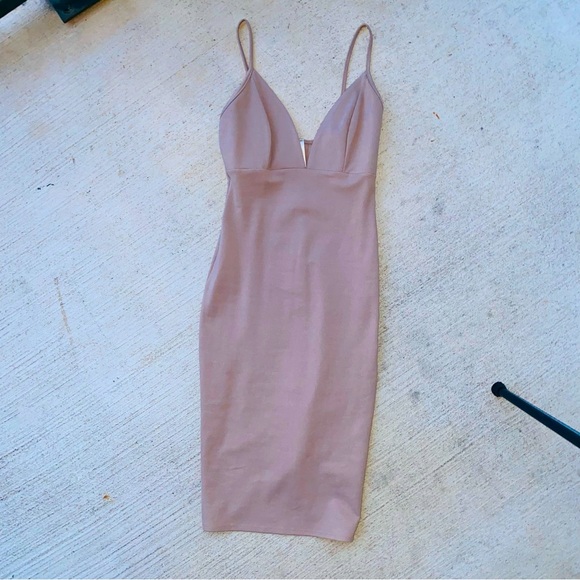 Women's V-Neck Sleeveless Cutout Slit Knee Length Bodycon Midi Dress - Picture 3 of 6